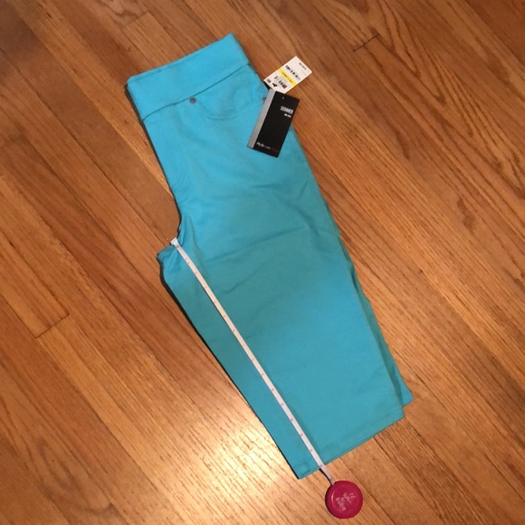 Style & Co Denim Petite Medium Turquoise Mid Rise Stretch Skimmer Pants NWT - Picture 8 of 10
